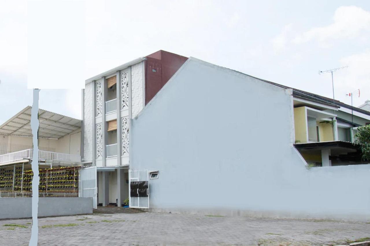 Syariah Cozy Residence Malang Exterior foto